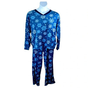Nautica Brand pajama set size Small Petite blue snowflakes